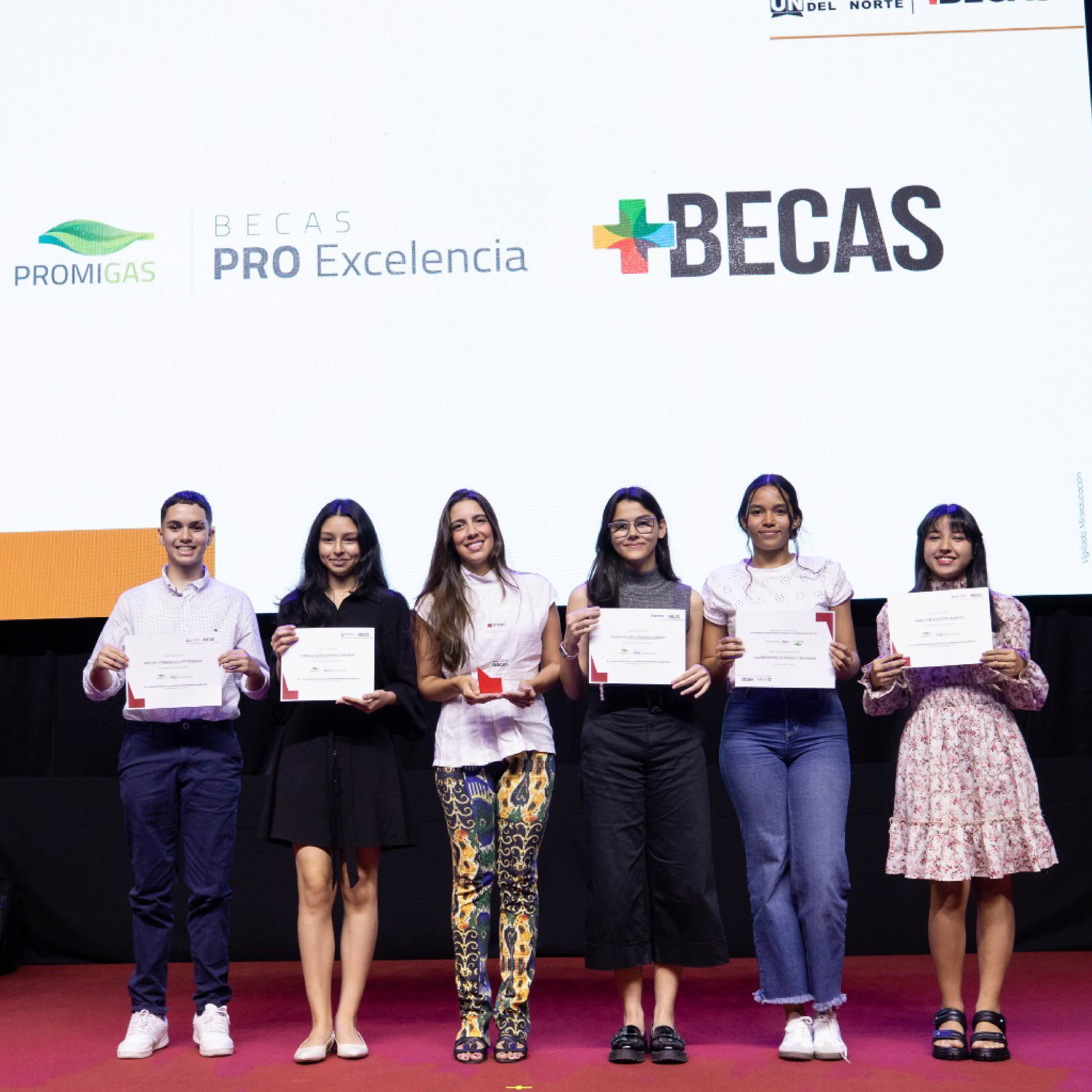 Reafirmamos nuestro compromiso con la educación: 5 becas para jóvenes del Caribe